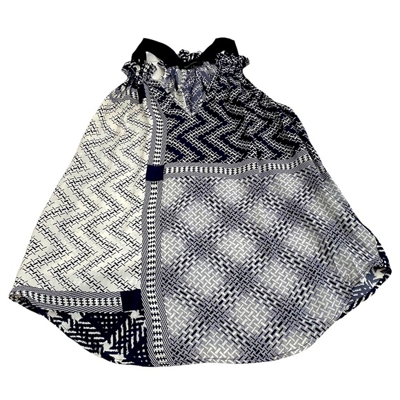 Karen Kane Blue & White Mixed Weave Zig Zag Pattern Sleeveless Top, Size Small - Picture 3 of 8